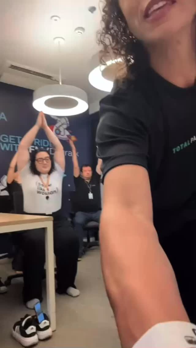 Instagram post from hlifeassessoria. This post is in position 0.